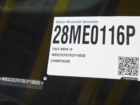 Used 2024 BMW iX xDrive50 w/ Premium Package AWD/4WD image 31