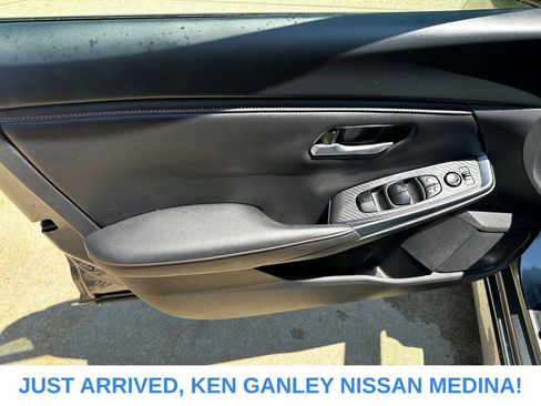 Certified 2024 Nissan Sentra SR FWD image 14