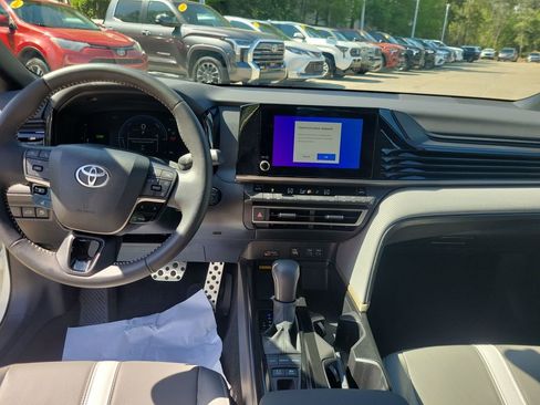 Certified 2025 Toyota Camry SE w/ Convenience Package FWD image 23