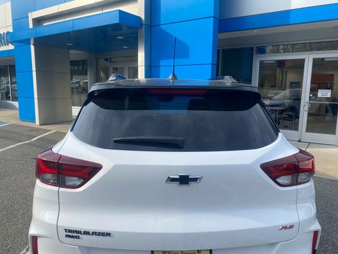 Used 2023 Chevrolet TrailBlazer RS w/ Sun and Liftgate Package image 4