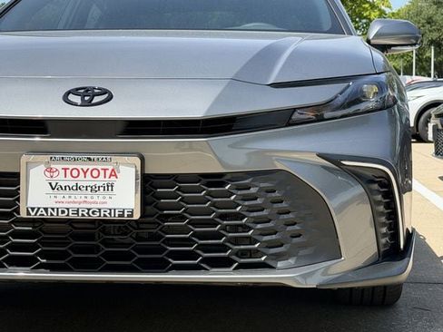 New 2026 Toyota Camry SE FWD image 9