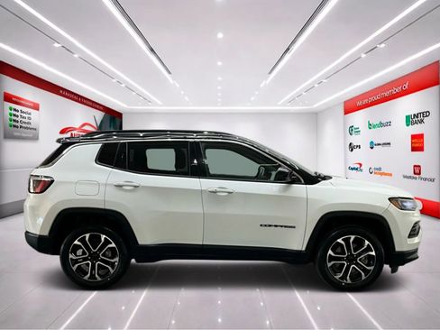 Used 2023 Jeep Compass Limited AWD/4WD image 8