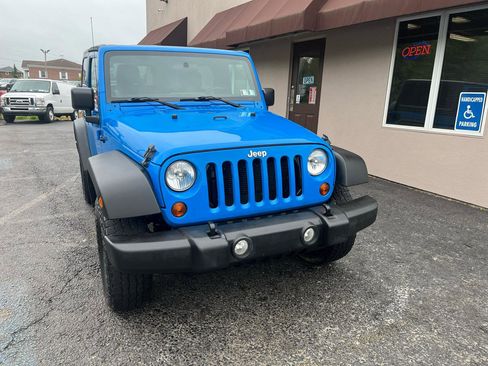 Used 2012 Jeep Wrangler Sport AWD/4WD image 2