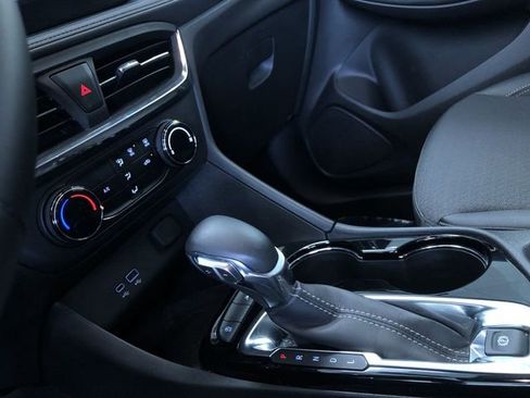 Used 2025 Buick Encore GX Preferred image 29