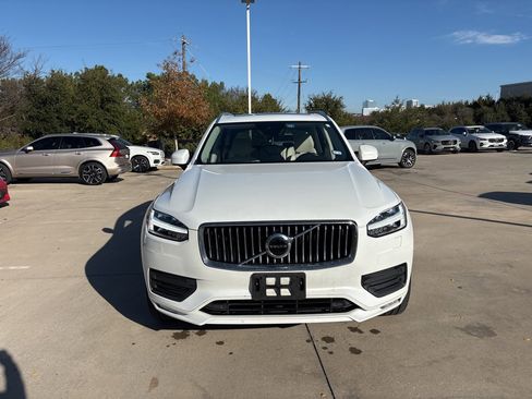 Used 2021 Volvo XC90 T5 Momentum w/ Climate Package image 2