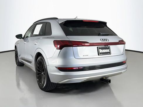 Used 2019 Audi e-tron Prestige w/ Prestige Package AWD/4WD image 5