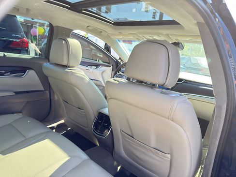 Used 2013 Cadillac XTS Platinum FWD image 17