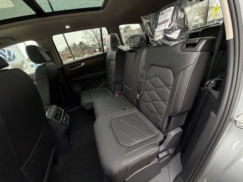 New 2026 Volkswagen Atlas SE image 30