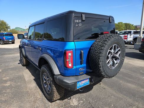 New 2025 Ford Bronco Badlands image 9