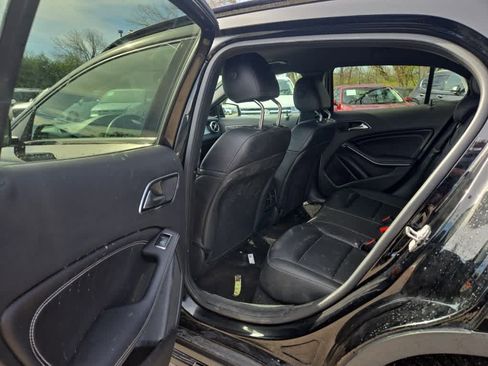 Used 2018 Mercedes-Benz GLA 250 4MATIC image 9