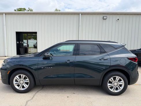 Used 2019 Chevrolet Blazer LT image 2