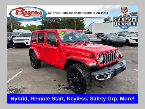 Used 2025 Jeep Wrangler Unlimited Sahara w/ Safety Group AWD/4WD image 1