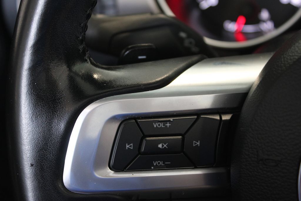 Used 2019 Ford Mustang Premium RWD image 25