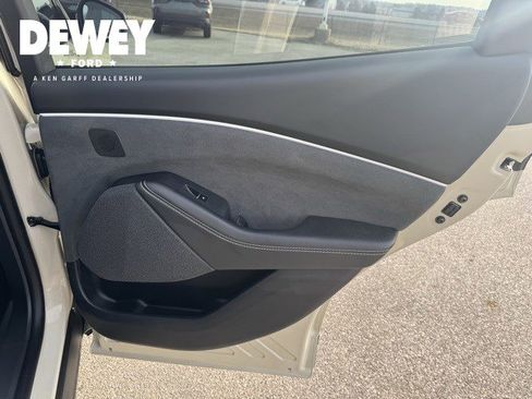 Certified 2025 Ford Mustang Mach-E GT image 31