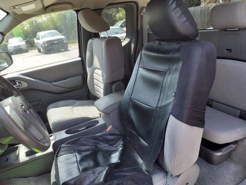 Used 2013 Nissan Frontier S RWD image 13
