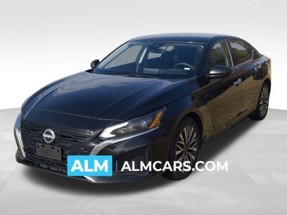 Used 2024 Nissan Altima 2.5 SV