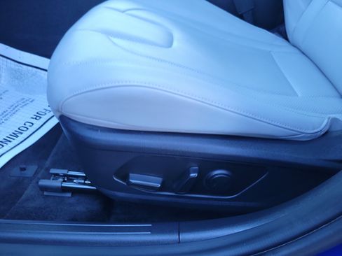 Certified 2025 Hyundai Elantra Limited image 16