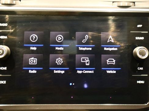 Used 2024 Volkswagen Tiguan SE image 29