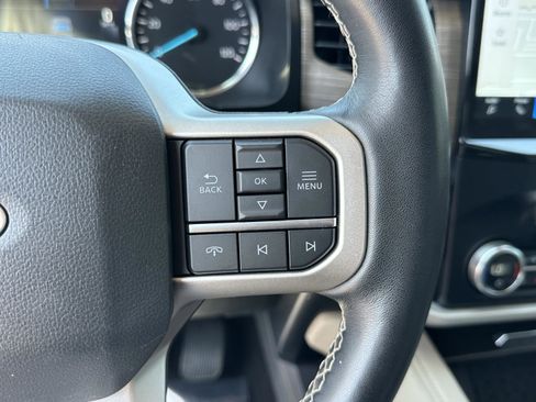 Used 2022 Ford Expedition Limited image 34