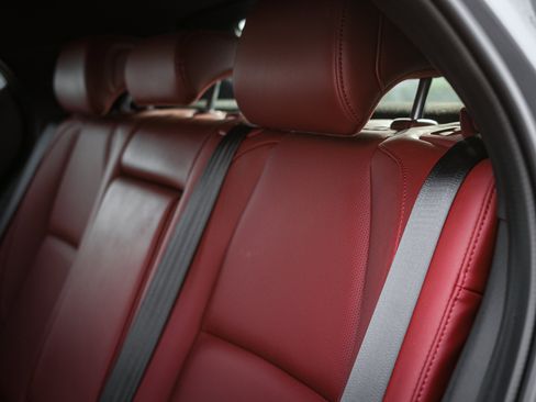 Certified 2025 MAZDA MAZDA3 2.5 S Hatchback w/ Premium Pkg image 30