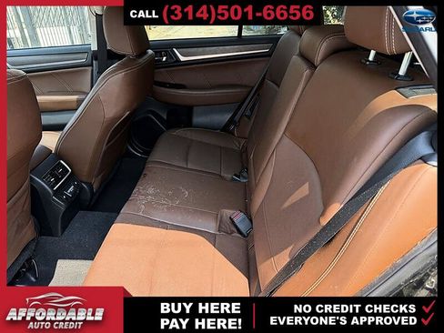 Used 2018 Subaru Outback 3.6R Touring AWD/4WD image 11