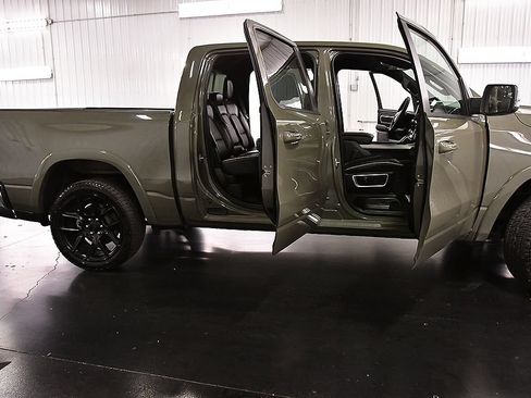 Used 2026 RAM 1500 Laramie AWD/4WD image 32