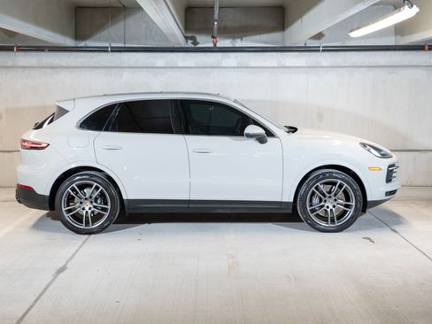 Certified 2023 Porsche Cayenne AWD/4WD image 8