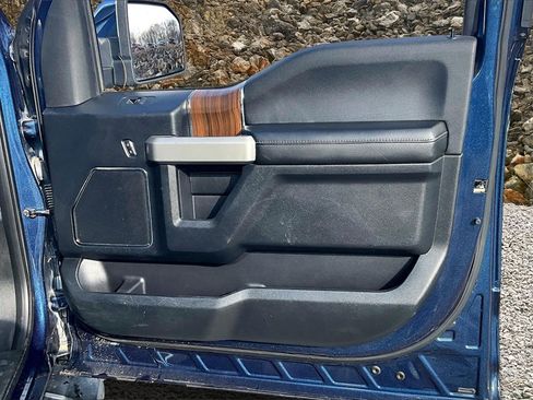 Used 2016 Ford F150 Lariat image 22