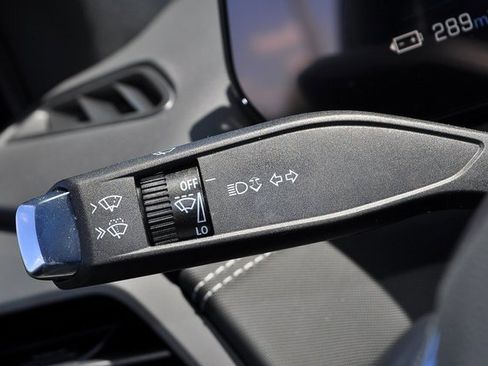 New 2025 Chevrolet Silverado EV LT image 19