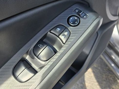 Used 2024 Nissan Altima 2.5 SV image 16