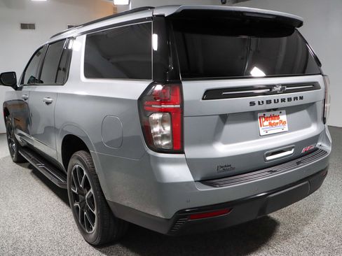 Used 2024 Chevrolet Suburban RST w/ Luxury Package image 9