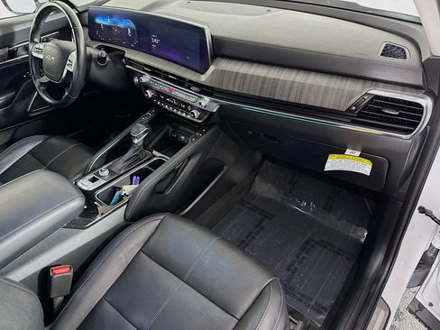 Used 2024 Kia Telluride SX FWD image 30