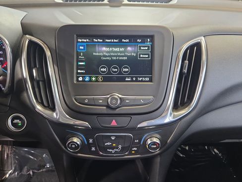 Used 2019 Chevrolet Equinox LT FWD image 22