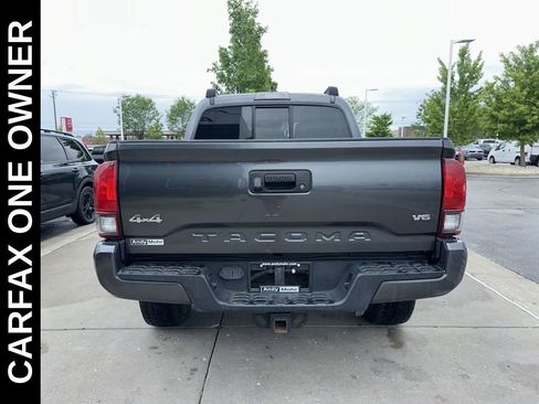 Used 2020 Toyota Tacoma SR AWD/4WD image 9