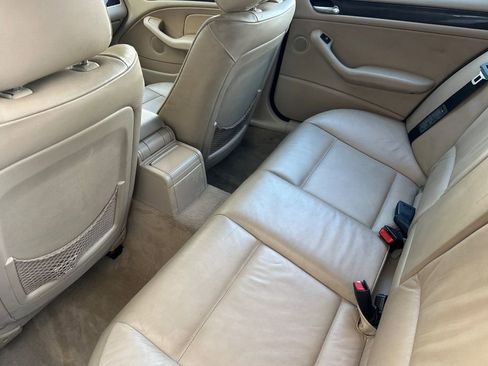 Used 2004 BMW 330i Sedan image 12