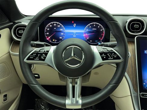 Used 2024 Mercedes-Benz C 300 4MATIC Sedan image 18