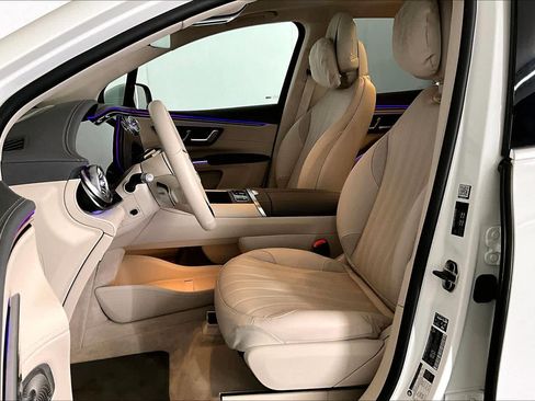 Used 2023 Mercedes-Benz EQS 580 4MATIC SUV image 9