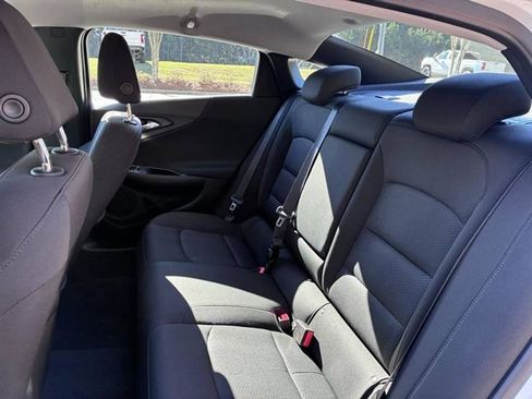 Used 2018 Chevrolet Malibu LT image 8