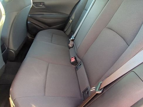 Used 2022 Toyota Corolla LE image 17