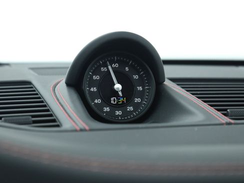 Used 2025 Porsche 911 Carrera 4 GTS image 31