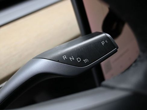 Used 2021 Tesla Model 3 Standard Range Plus image 20