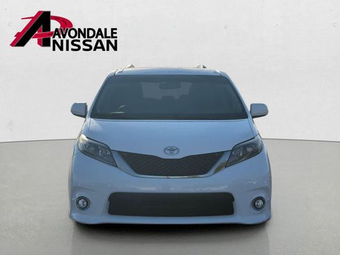 Used 2015 Toyota Sienna SE Premium FWD image 9