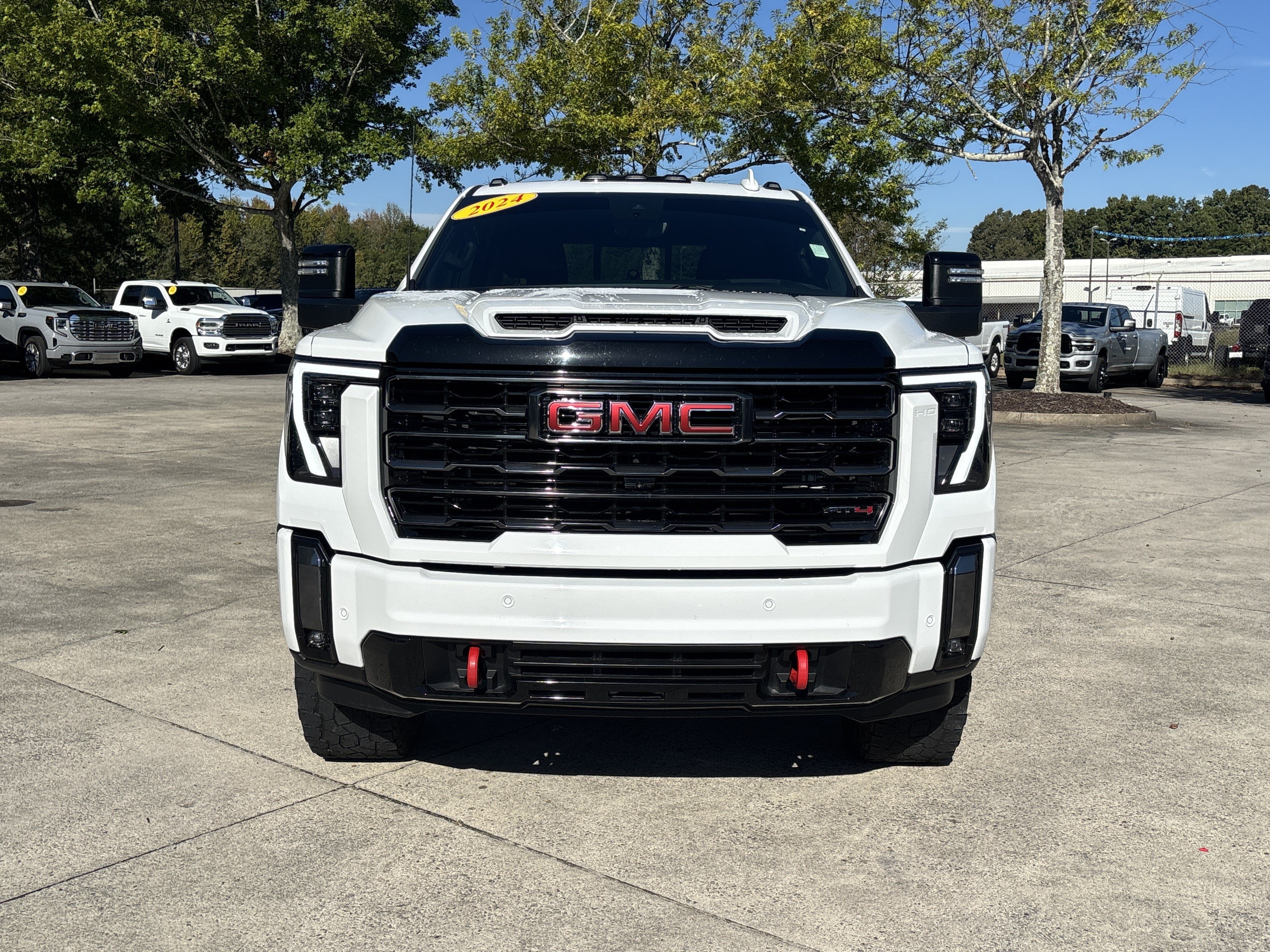 Used 2024 GMC Sierra 2500 AT4 w/ AT4 Premium Plus Package AWD/4WD image 2