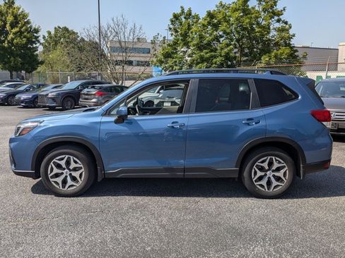 Used 2021 Subaru Forester Premium AWD/4WD image 8