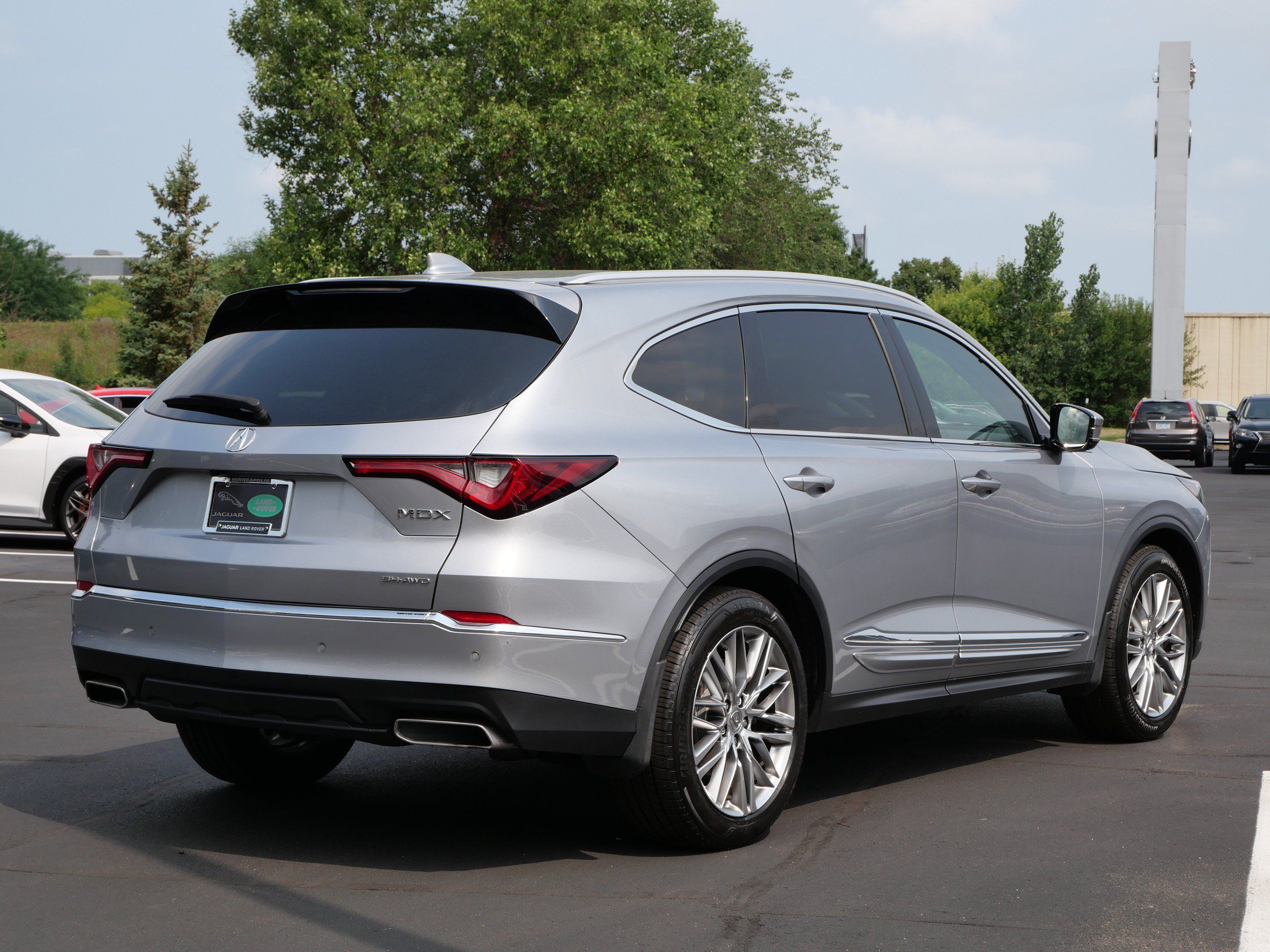 Used 2023 Acura MDX w/ Advance Package AWD/4WD image 5