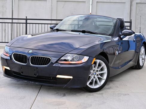 Used 2007 BMW Z4 3.0i RWD image 3