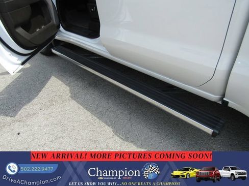 Used 2025 GMC Sierra 1500 Denali w/ Denali Reserve Package AWD/4WD image 10