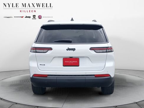 New 2026 Jeep Grand Cherokee L 4WD image 15