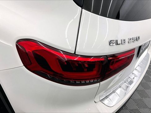 Used 2022 Mercedes-Benz GLB 250 image 27