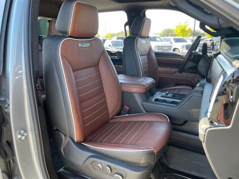 Used 2025 GMC Sierra 2500 Denali Ultimate AWD/4WD image 22
